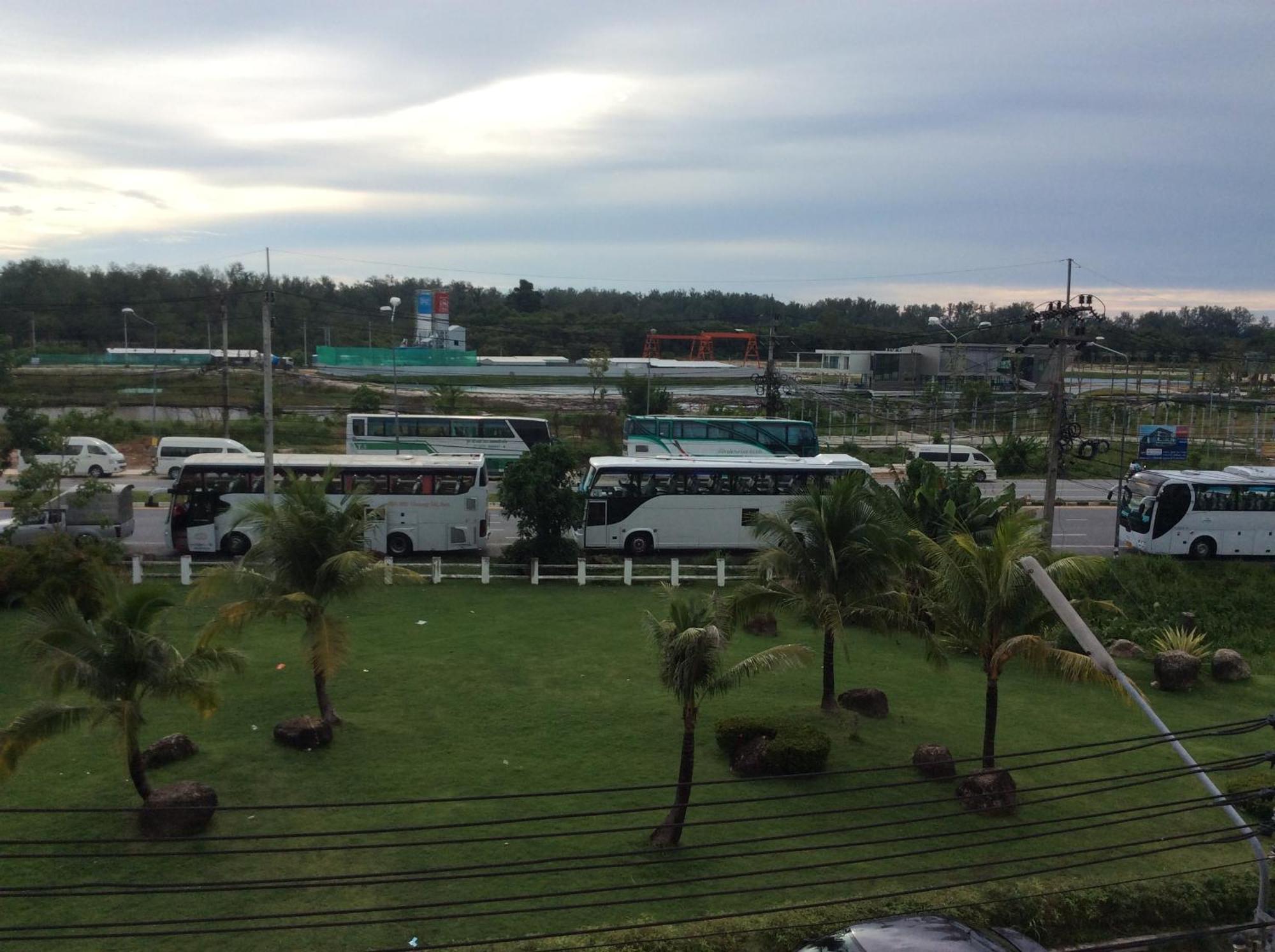 Hubb Hostel Phuket Airport Nai Yang Beach Exterior foto