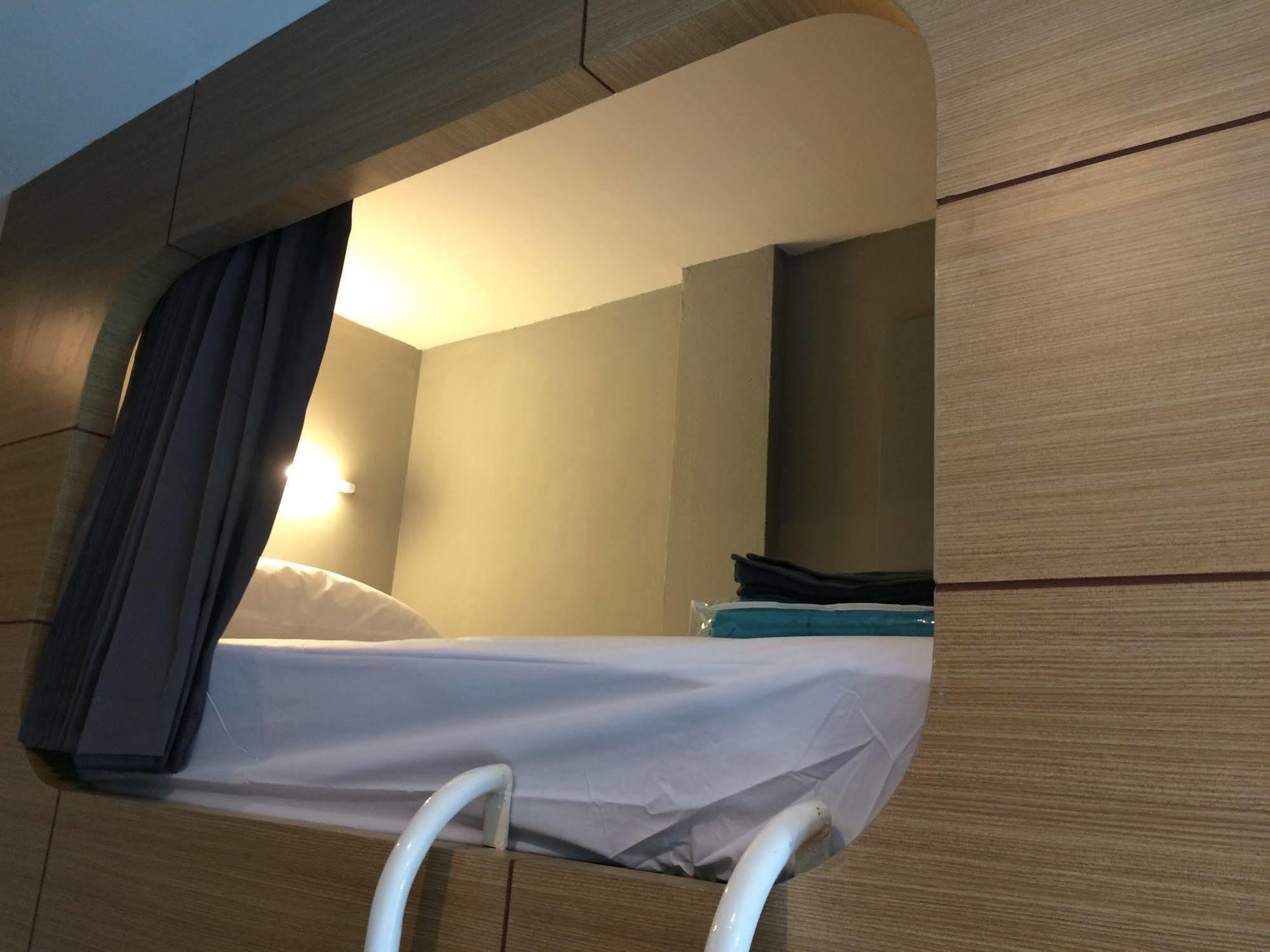 Hubb Hostel Phuket Airport Nai Yang Beach Exterior foto